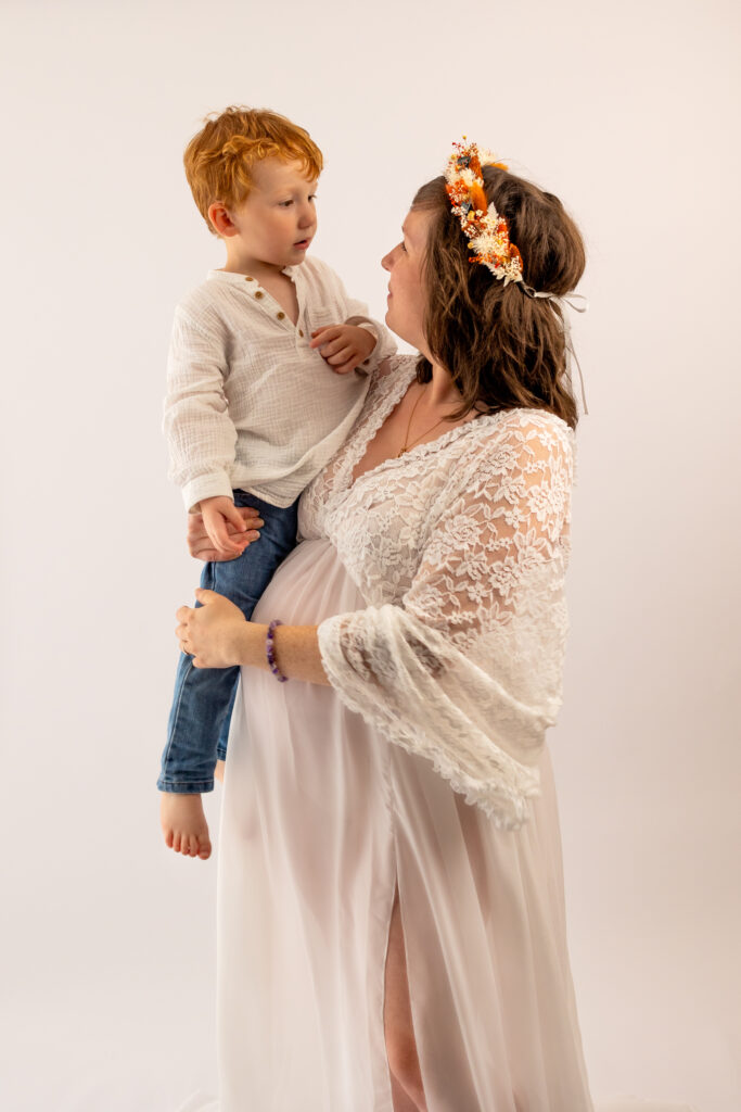 Séance photo grossesse et famille, maman et moi à Chartres, Rambouillet, Dourdan, Essonne, Yvelines, Eure-et-Loir, Lisa B. Photographe, Lisa Boulay